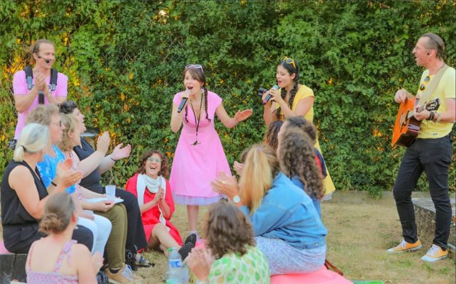 Les Sympatifs animent une brocante en Poitou-Charentes